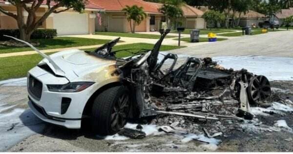 Mobil Listrik Jaguar I-Pace Terbakar saat Diparkir di Garasi, Pemilik Minta Tanggung Jawab APM