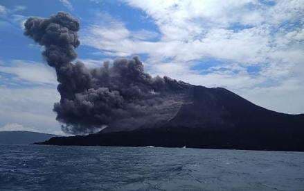 Gunung Anak Krakatau Kembali Erupsi, Status Siaga!