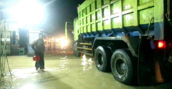 Ratusan Rumah Terendam Banjir di Panimbang, Dampak Akibat Proyek Vanili