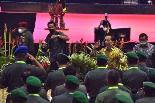 Pensiunan Purnawirawan TNI Kurang dan Pemerintah Beri Tambahan THR, Jokowi: Saya Tidak Janji!