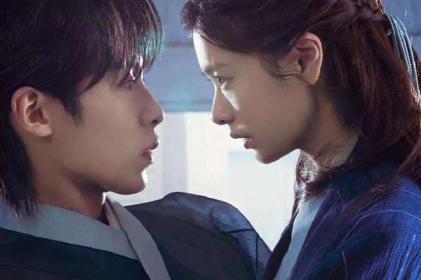 Lee Jae Wook dan Jo Jae Yoon Perang Dingin di Alchemy of Souls Lee Jae Wook dan Jo Jae Yoon Perang Dingin di Alchemy of Souls