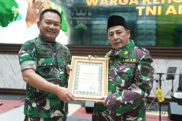 Habib Luthfi Dikukuhkan Jadi Warga kehormatan TNI AD