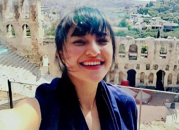 Marshanda Dimasukkan ke Rumah Sakit Jiwa, Kepala Didorong, Tangan Dipelintir dan Dipaksa Minum Obat Marshanda Dimasukkan ke Rumah Sakit Jiwa, Kepala Didorong, Tangan Dipelintir dan Dipaksa Minum Obat