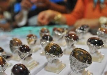 5 Jenis Batu Akik Khas Kalimantan, Punya Corak dan Warna Eksotis 5 Jenis Batu Akik Khas Kalimantan, Punya Corak dan Warna Eksotis