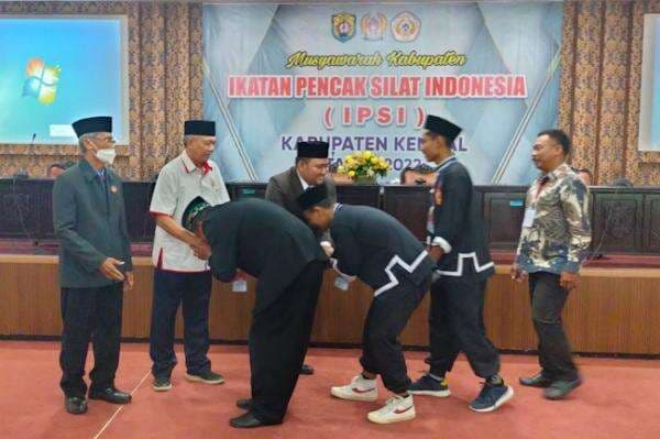 Gus Tommy Terpilih Pimpin IPSI Kendal, Siap Bumikan Pencak Silat pada Kaum Milenial Gus Tommy Terpilih Pimpin IPSI Kendal, Siap Bumikan Pencak Silat pada Kaum Milenial