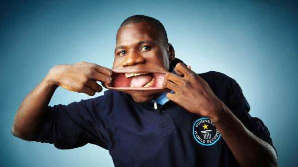 Francisco Domingo Joaquim, Pria ‘Mulut Besar’ yang Bisa Dimasuki Piring, Cangkir, dan Botol Francisco Domingo Joaquim, Pria ‘Mulut Besar’ yang Bisa Dimasuki Piring, Cangkir, dan Botol