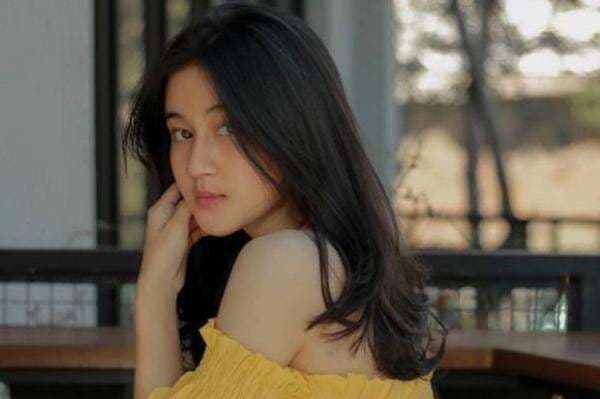 Keisya Levronka Berhasil Nyanyikan Lagu Tak Ingin Usai, Netizen: Akhirnya Bisa Tidur Nyenyak Keisya Levronka Berhasil Nyanyikan Lagu Tak Ingin Usai, Netizen: Akhirnya Bisa Tidur Nyenyak