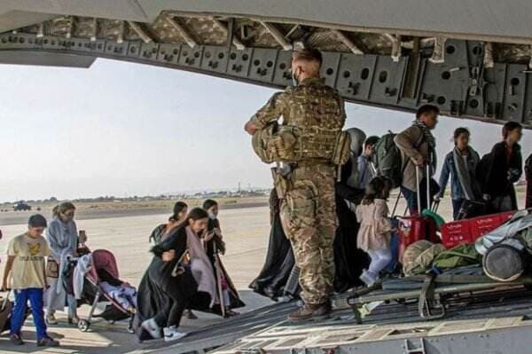 Kelompok HAM Kritik Skema Pemerintah Inggris Tangani Pengungsi Afghanistan