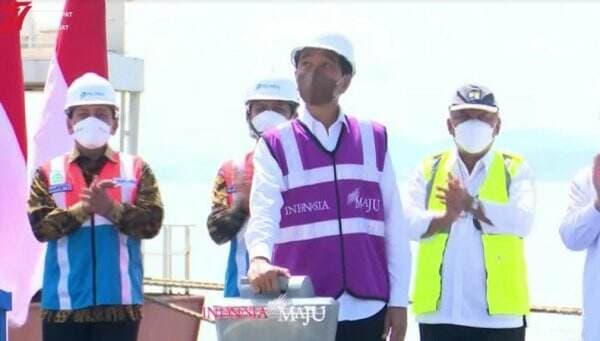 Jokowi Kaget Lihat Terminal Kijing Jadi Pelabuhan Terbesar di Kalimantan