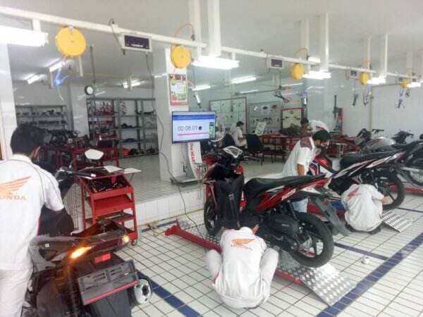 Asah Skill Mekanik, Main Dealer Honda NTB Beri Training