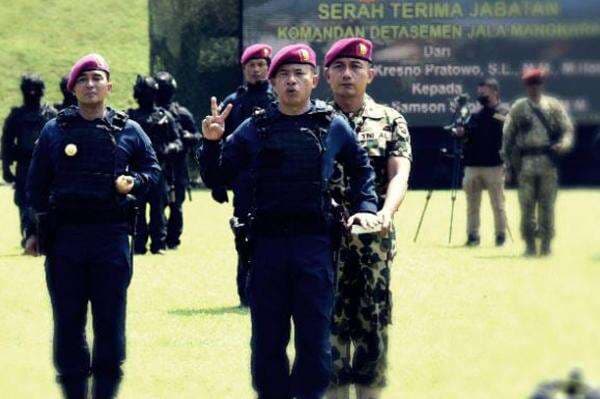 Profil Komandan Denjaka Kolonel Marinir Samson Sitohang Profil Komandan Denjaka Kolonel Marinir Samson Sitohang