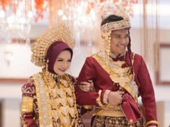 5 Potret Kecantikan Rismahani Istri Witan Sulaeman yang Jarang Disorot, Nomor 1 Bikin Pangling 5 Potret Kecantikan Rismahani Istri Witan Sulaeman yang Jarang Disorot, Nomor 1 Bikin Pangling