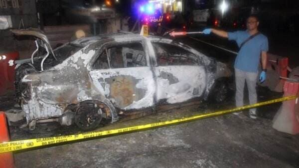 Mobil Vios Limo Hangus Terbakar di Pringsewu, Api Muncul dari Bagasi
