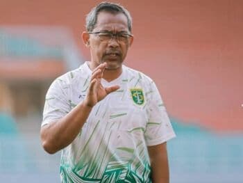Berniat Bangkit, Aji Santoso Berikan Latihan Tambahan untuk Persebaya Surabaya