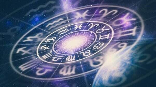 Ramalan Zodiak 11 Agustus 2022: Rezeki untuk Aquarius, Capricorn Penuh Perhatian
