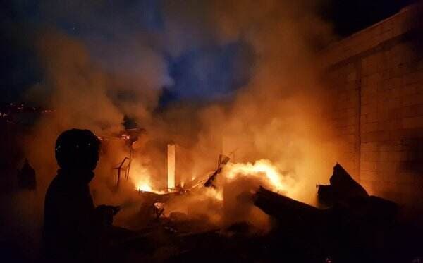 Kebakaran Hanguskan Rumah Sekaligus Bengkel di Tangerang Jelang Subuh, 1 Penghuni Tewas
