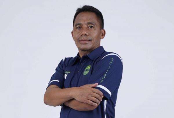 Persib Ditinggal Robert Alberts, Budiman Jadi Pelatih Sementara Persib Ditinggal Robert Alberts, Budiman Jadi Pelatih Sementara