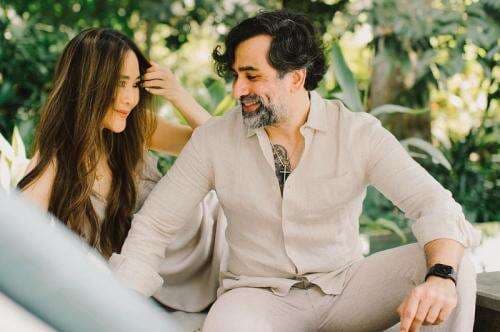 Putuskan Pindah Agama, Istri Jeremy Thomas Tak Bisa Lepas dari Rosario dan Novena Putuskan Pindah Agama, Istri Jeremy Thomas Tak Bisa Lepas dari Rosario dan Novena