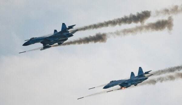 Ukraina: 9 Pesawat Tempur Rusia Hancur Lebur dalam Ledakan di Krimea