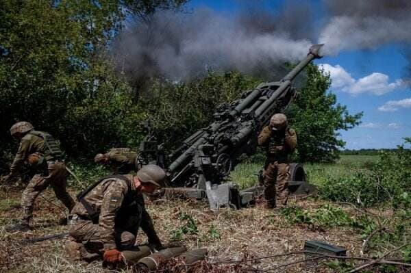 Serangan Rusia di Ukraina Timur, Pertempuran Sengit Dekat Donetsk