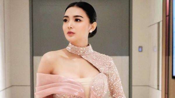 Usia 30 Tahun, Foto Wika Salim Semakin Menggoda, Seksinya Buat Pria Berdecak Kagum Usia 30 Tahun, Foto Wika Salim Semakin Menggoda, Seksinya Buat Pria Berdecak Kagum