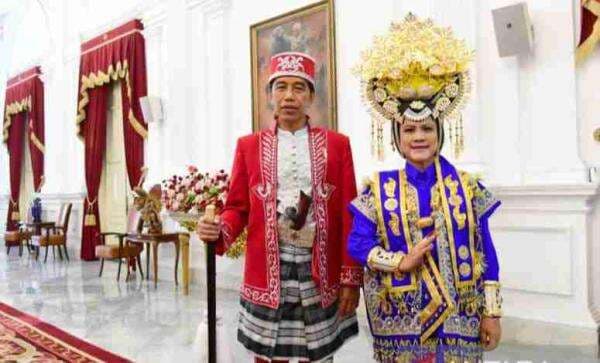 President Joko Widodo Wears Dolomani Traditional Clothing at Commemoration of Indonesian Independence President Joko Widodo Wears Dolomani Traditional Clothing at Commemoration of Indonesian Independence