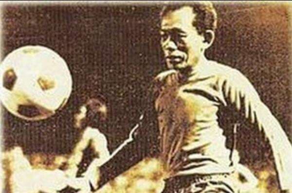 Profil Andi Ramang, Pemain Timnas di Zaman Kemerdekaan Indonesia yang Ditakuti Uni Soviet dan Jerman Timur Profil Andi Ramang, Pemain Timnas di Zaman Kemerdekaan Indonesia yang Ditakuti Uni Soviet dan Jerman Timur