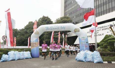 Kampanye Sadar Lingkungan, Muryansyah Tuntaskan Triathlon 30 Hari