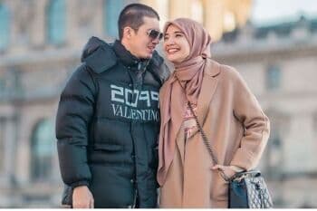 Zaskia Sungkar Sebut Irwansyah Curi-Curi Pandang dengan Acha Septriasa: Dia Salting Banget! Zaskia Sungkar Sebut Irwansyah Curi-Curi Pandang dengan Acha Septriasa: Dia Salting Banget!