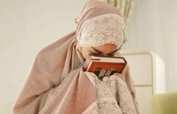 Manfaat Membaca Surat Yasin untuk Orang yang Masih Hidup Manfaat Membaca Surat Yasin untuk Orang yang Masih Hidup