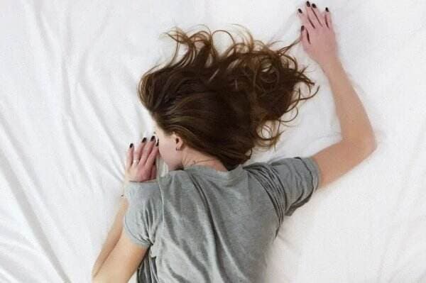 Sering Tidur Tengkurap? Awas Bahaya, Segera Ubah Posisi