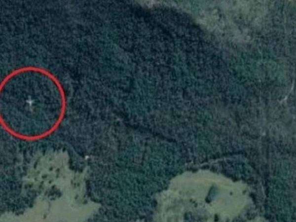 Gambar Pesawat Hantu Muncul di Google Maps, Semua Bingung Gambar Pesawat Hantu Muncul di Google Maps, Semua Bingung