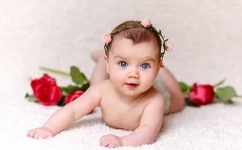 Daftar 25 Nama Bayi Perempuan Islam Madinah yang Cantik Beserta Maknanya Daftar 25 Nama Bayi Perempuan Islam Madinah yang Cantik Beserta Maknanya