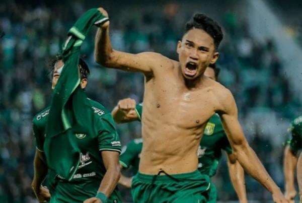 Persebaya Raih Kemenangan Kedua via Gol Marselino Ferdinan Menit 90+4 Persebaya Raih Kemenangan Kedua via Gol Marselino Ferdinan Menit 90+4