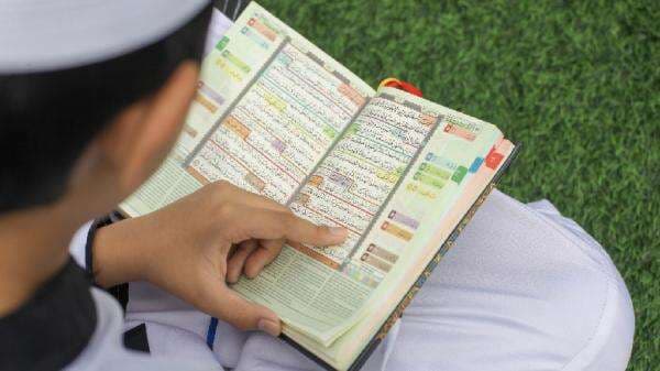 Hukum Huruf Mad Shilah Kubra serta Ciri-Cirinya, Ini Contoh dalam Al Quran dan Cara Membacanya Hukum Huruf Mad Shilah Kubra serta Ciri-Cirinya, Ini Contoh dalam Al Quran dan Cara Membacanya