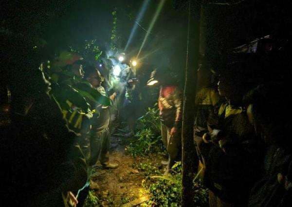Hilang dan Dicari ‘Begandang Nyiru’, Warga Sungai Gampa Batola Ditemukan di Bawah Pohon Hilang dan Dicari ‘Begandang Nyiru’, Warga Sungai Gampa Batola Ditemukan di Bawah Pohon