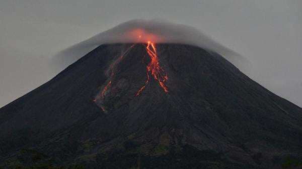 Gunung Berapi Paling Aktif di Indonesia Gunung Berapi Paling Aktif di Indonesia