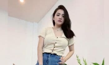 Bikin Pangling, Ini 4 Potret Mawar AFI Pakai Hijab Saat Umrah Bikin Pangling, Ini 4 Potret Mawar AFI Pakai Hijab Saat Umrah