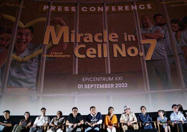Indra Jegel Mengaku Sulit Menaruh Unsur Komedi di Miracle In Cell No. 7 Indra Jegel Mengaku Sulit Menaruh Unsur Komedi di Miracle In Cell No. 7