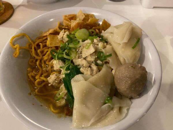 Djie Tjap, Juaranya Mie Yamin dan Bubur Pitan Ramah Muslim di Bali, No Pork No Lard! Djie Tjap, Juaranya Mie Yamin dan Bubur Pitan Ramah Muslim di Bali, No Pork No Lard!