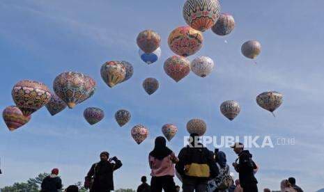 In Picture: Java Baloon Attraction di Wonosobo
