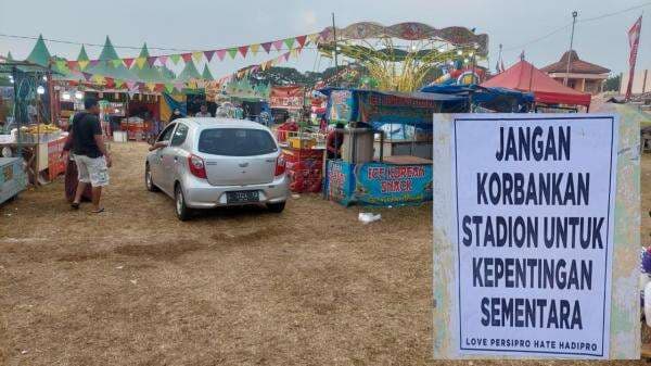 Festival Pendalungan Hadipro 2022 Menuai Kritikan, Stadion Bayuangga Terancam Rusak Festival Pendalungan Hadipro 2022 Menuai Kritikan, Stadion Bayuangga Terancam Rusak