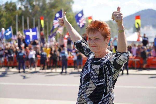 Profil Pauline Hanson, Senator Australia Bikin Bali Gempar Profil Pauline Hanson, Senator Australia Bikin Bali Gempar