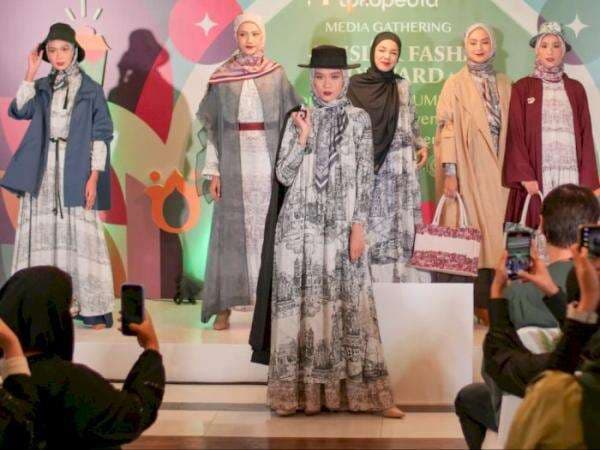Angela Tanoesoedibjo: Fashion Muslim Indonesia Patut Jadi Trendsetter Dunia Angela Tanoesoedibjo: Fashion Muslim Indonesia Patut Jadi Trendsetter Dunia