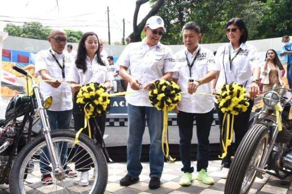 Bamsoet Resmikan Tempat Kongkow Komunitas Otomotif Black Stone Garage Bamsoet Resmikan Tempat Kongkow Komunitas Otomotif Black Stone Garage