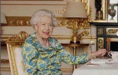 Diklaim Bekas Ratu Elizabeth II, Kantung Teh Celup Ini Dijual Rp178 Juta Diklaim Bekas Ratu Elizabeth II, Kantung Teh Celup Ini Dijual Rp178 Juta