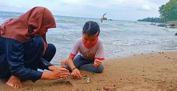 Gratis, Pantai Teluk Gosong Kotabaru Diserbu Pengunjung di Hari Libur Gratis, Pantai Teluk Gosong Kotabaru Diserbu Pengunjung di Hari Libur