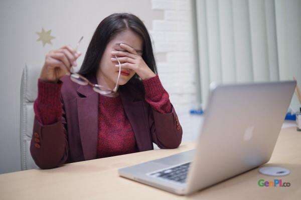 Mata Sakit Saat Berkedip? ini Penyebabnya! Mata Sakit Saat Berkedip? ini Penyebabnya!