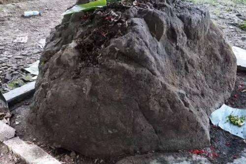 Misteri Watu Blorok, Prajurit Majapahit yang Konon Dikutuk Jadi Batu Misteri Watu Blorok, Prajurit Majapahit yang Konon Dikutuk Jadi Batu