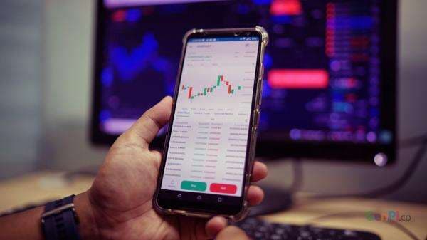 Mulai Kurangi Ya, Terlalu Lama Main HP Efeknya Ngeri Banget Mulai Kurangi Ya, Terlalu Lama Main HP Efeknya Ngeri Banget